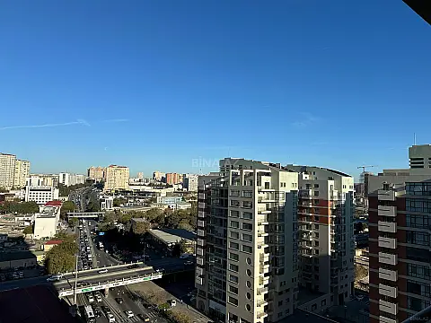 Satılır 3 otaqlı mənzil 110 m²