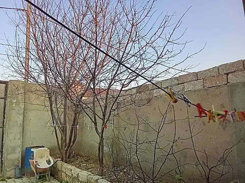 Satılır 3 otaqlı həyət evi 100 m²