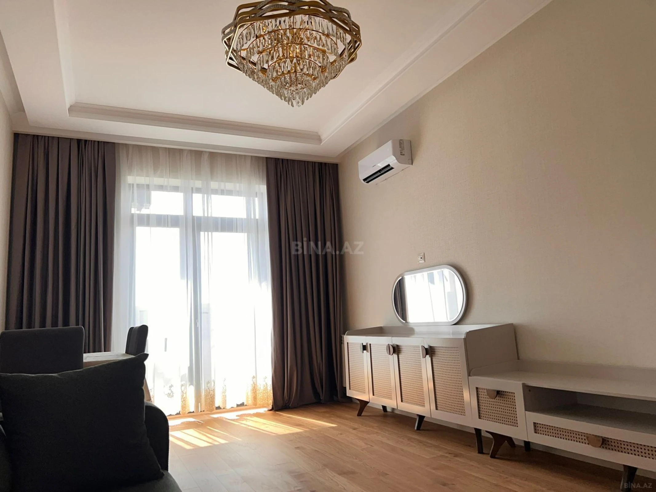 Kirayə verilir 2 otaqlı mənzil 70 m²