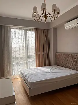 Kirayə verilir 2 otaqlı mənzil 70 m²