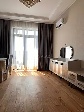 Kirayə verilir 2 otaqlı mənzil 70 m²
