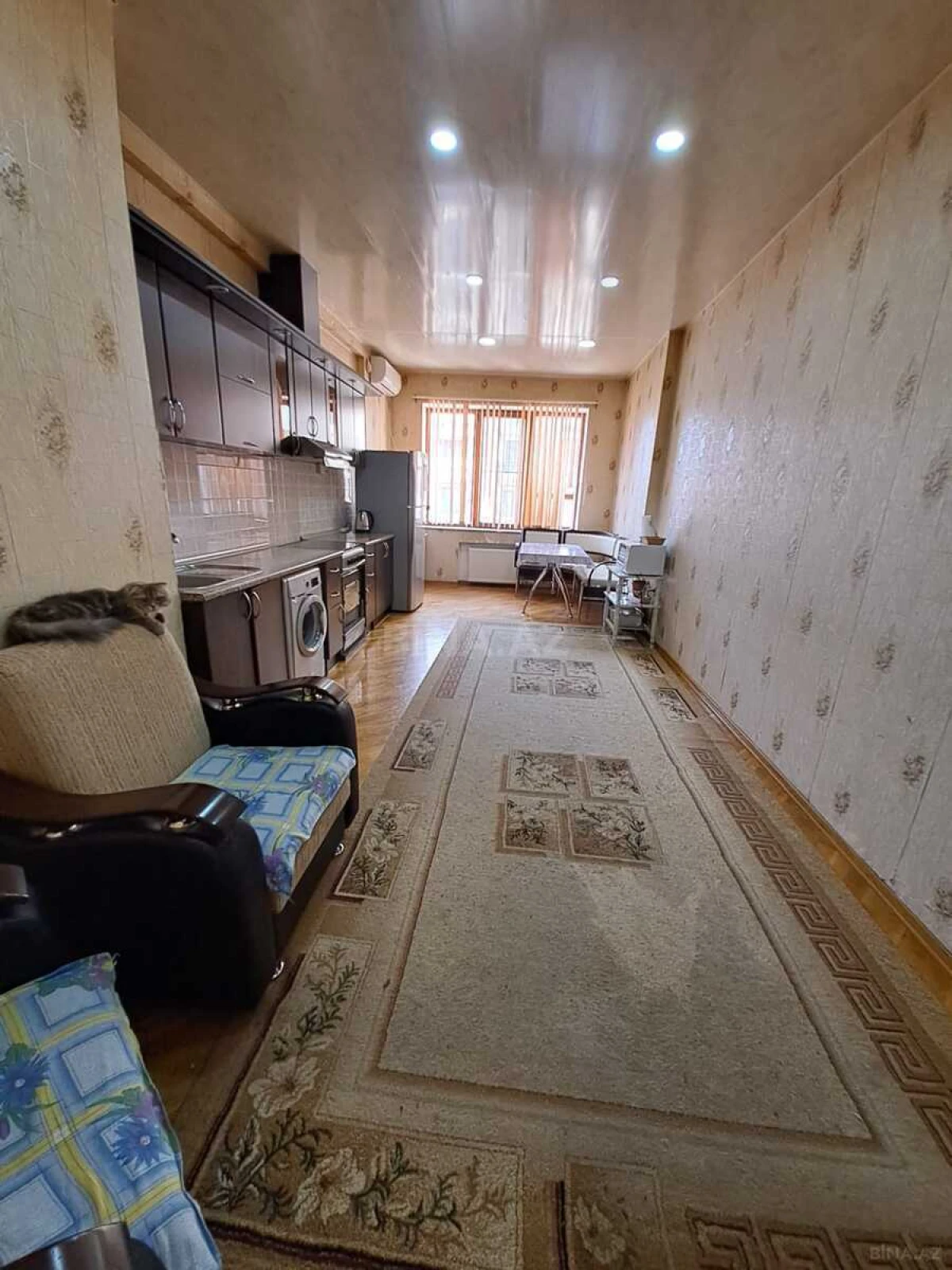 Satılır 3 otaqlı mənzil 135 m²