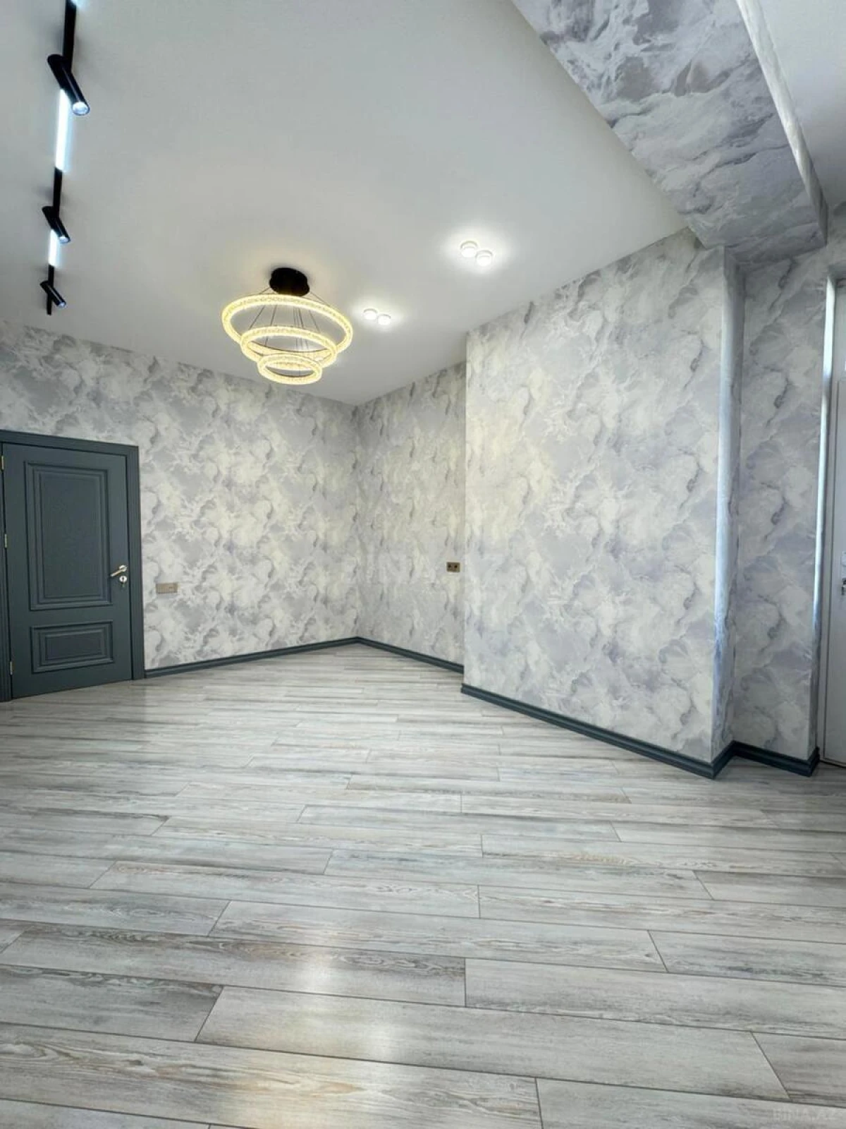 Satılır 3 otaqlı mənzil 96 m²