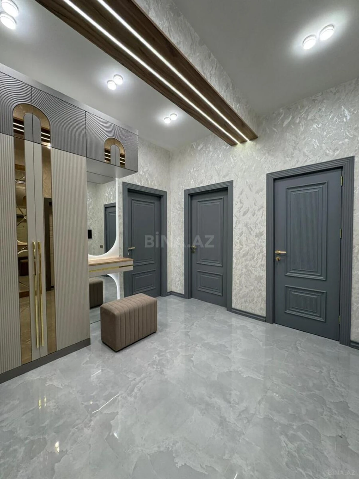 Satılır 3 otaqlı mənzil 96 m²