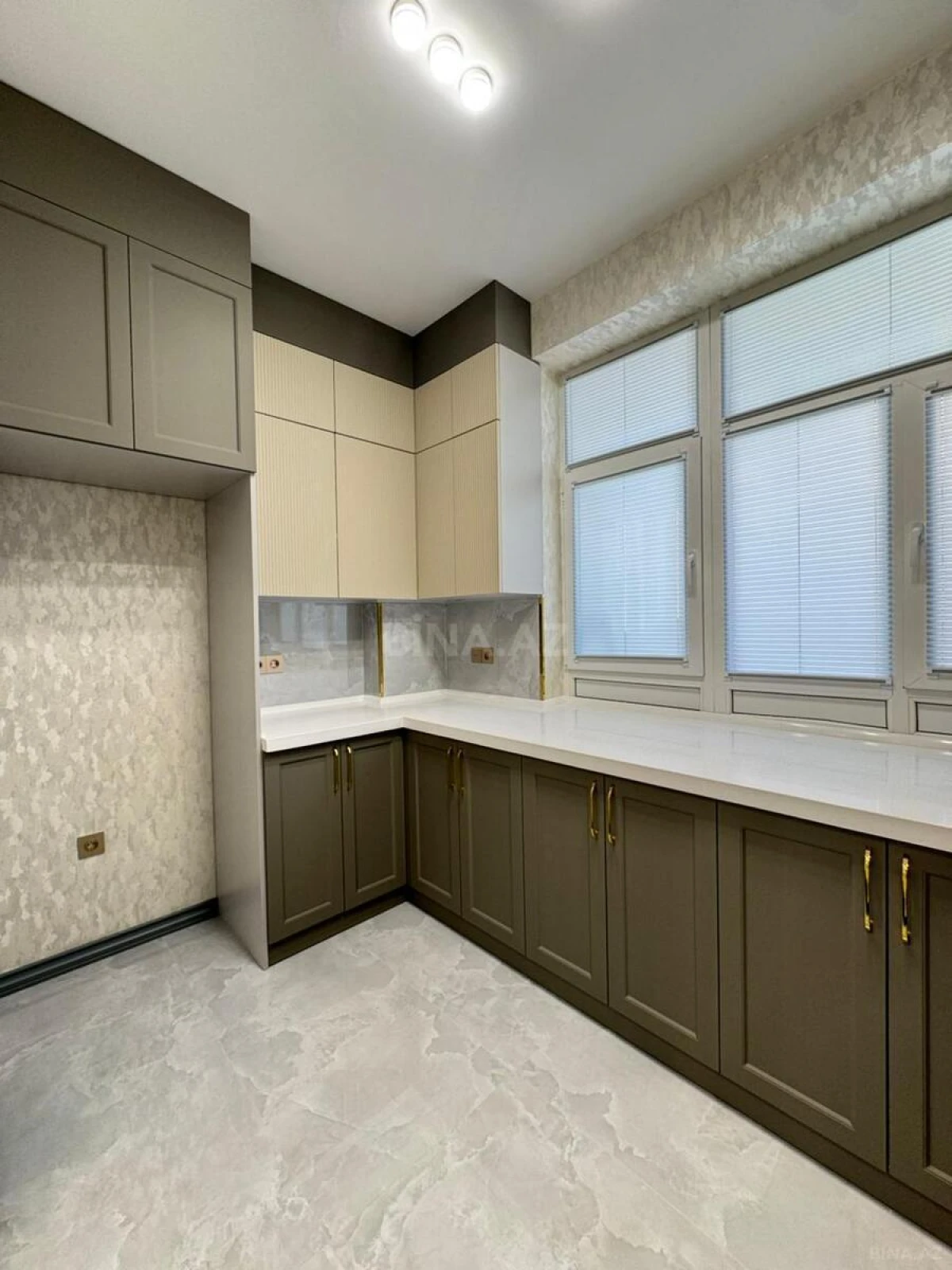 Satılır 3 otaqlı mənzil 96 m²