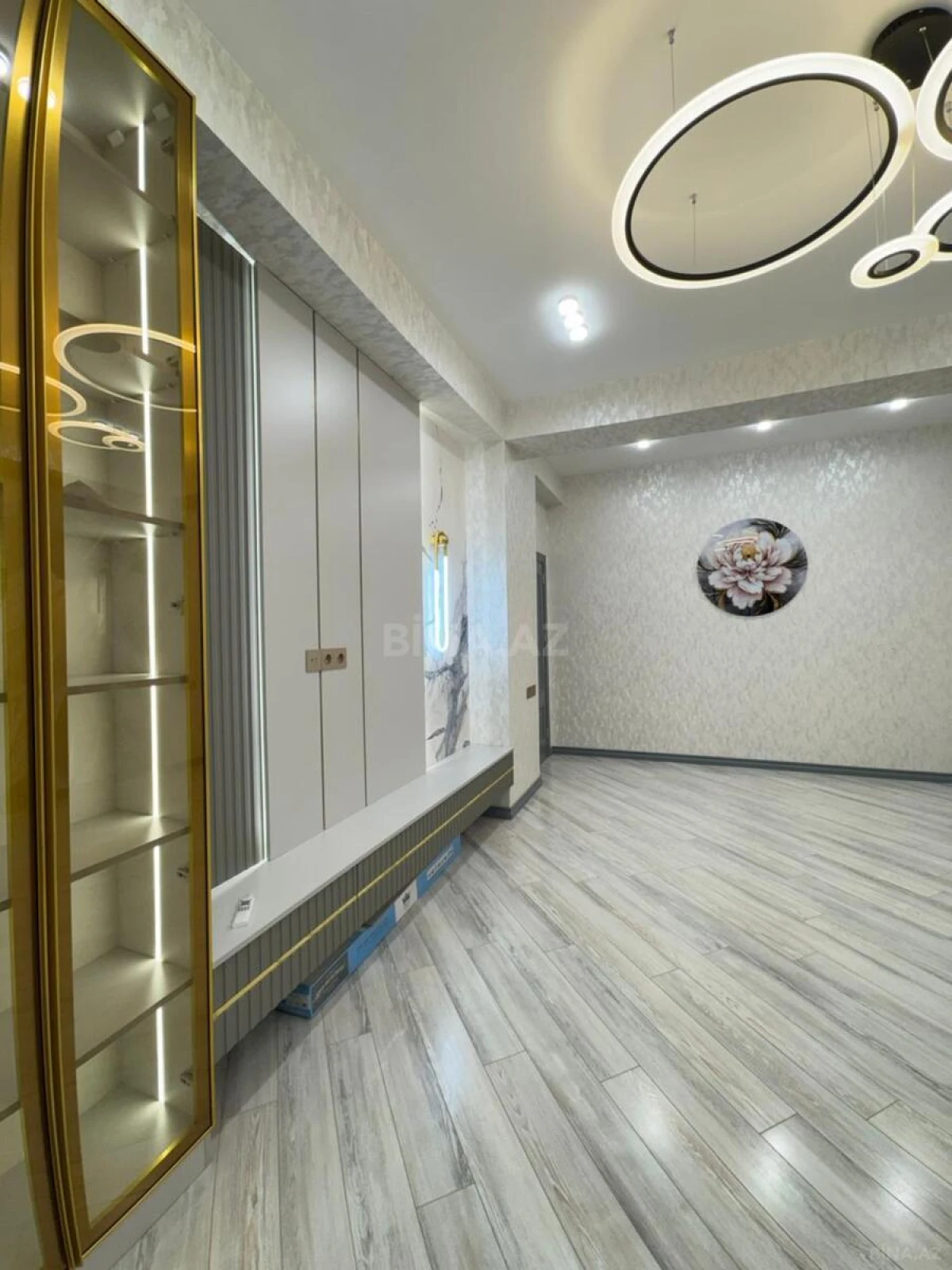 Satılır 3 otaqlı mənzil 96 m²