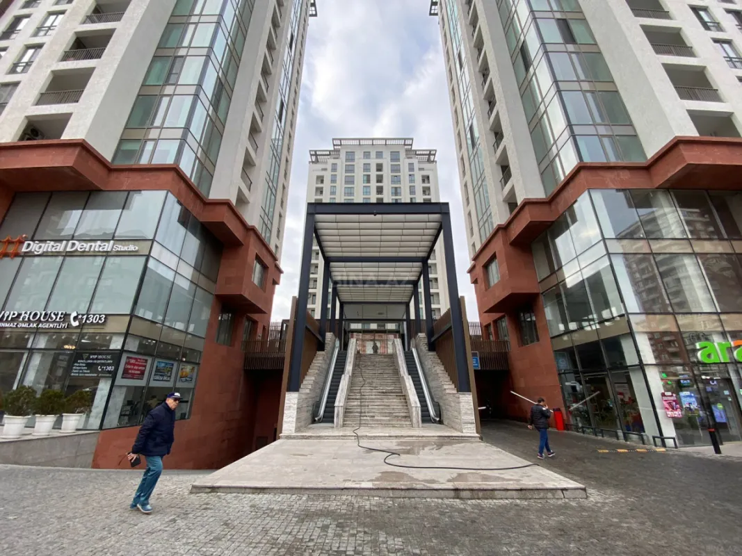 Satılır 2 otaqlı mənzil 100 m²