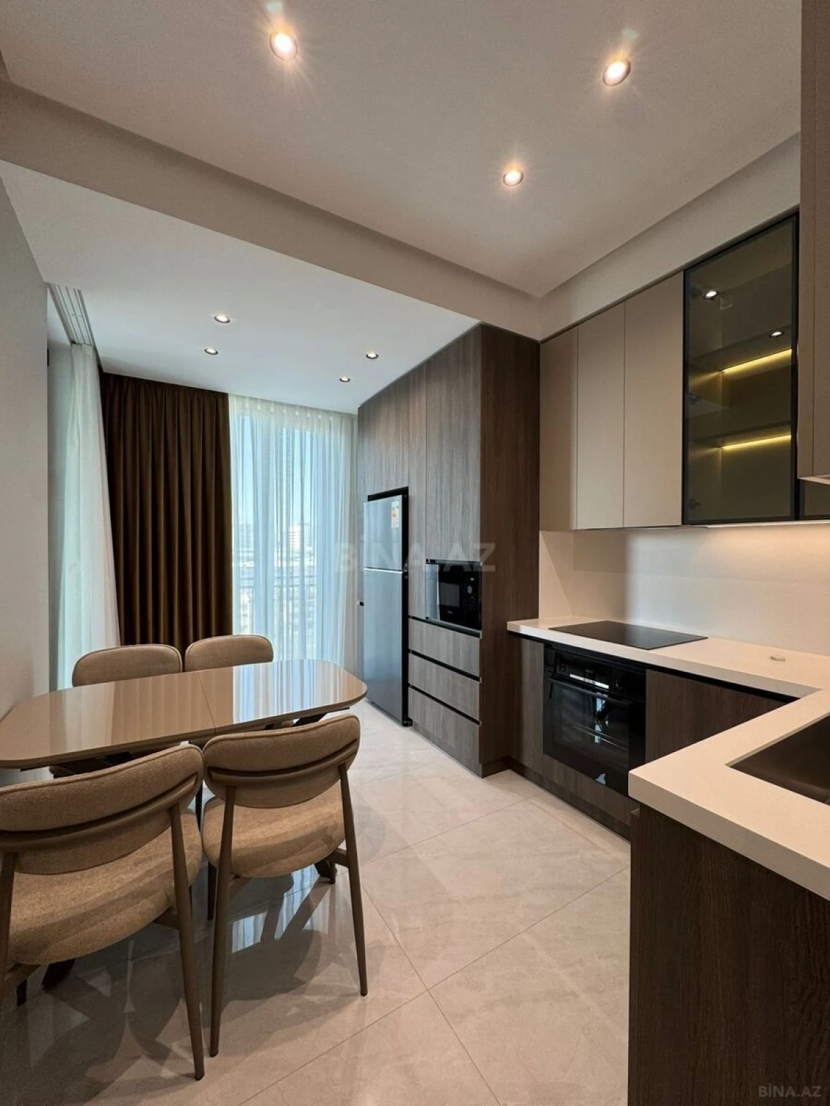 Satılır 2 otaqlı mənzil 100 m²