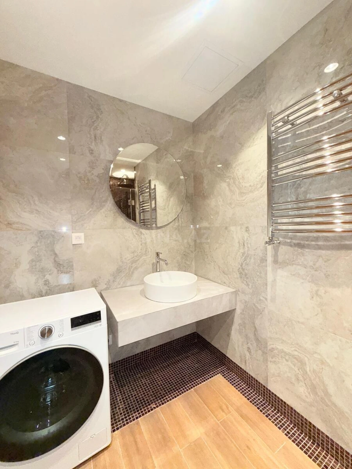 Satılır 2 otaqlı mənzil 78 m²