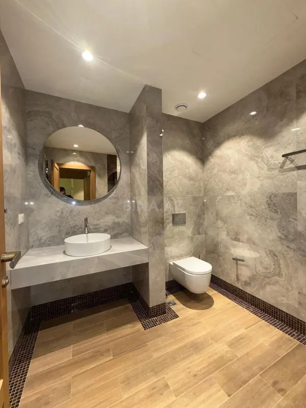 Satılır 2 otaqlı mənzil 78 m²