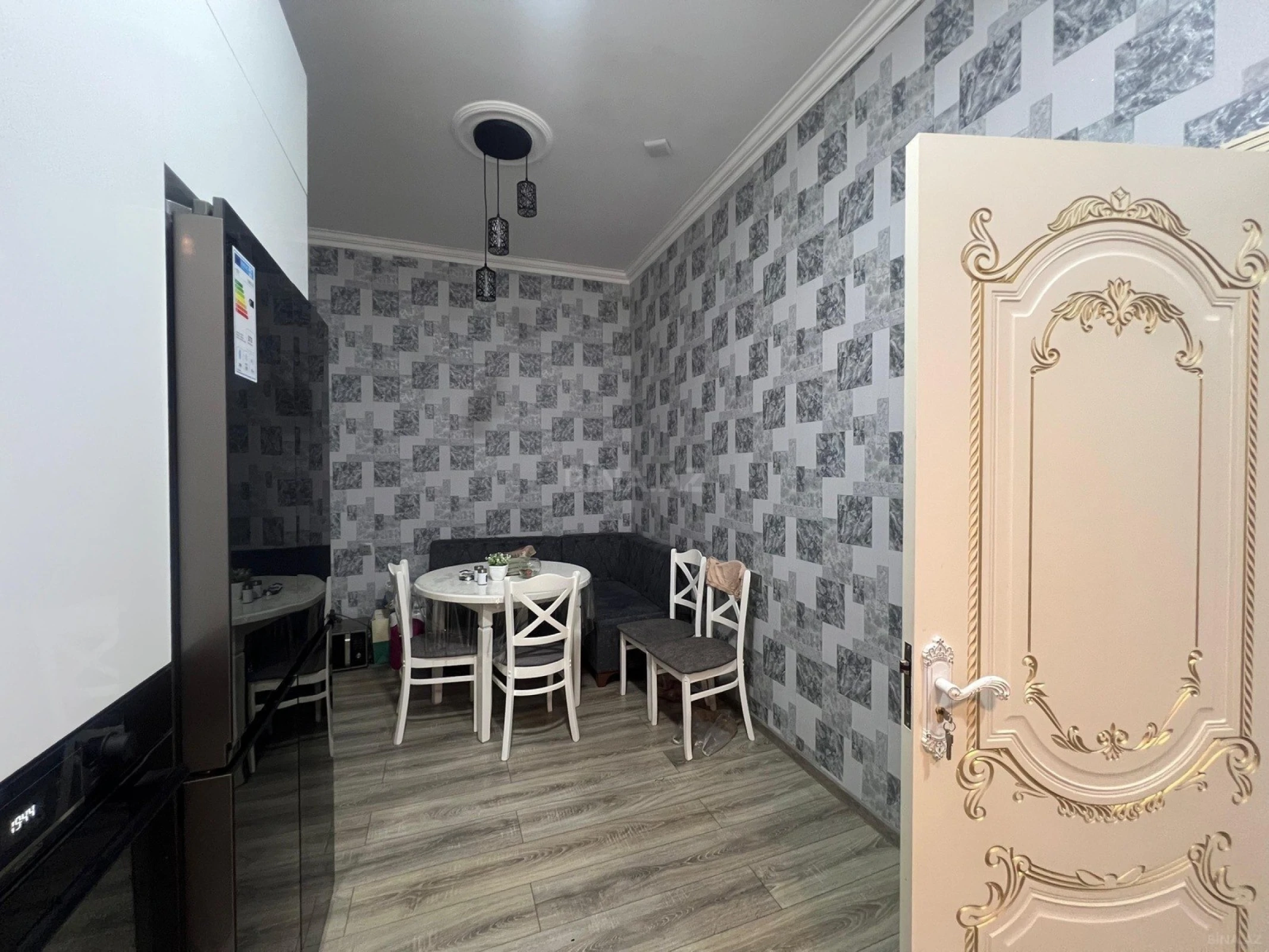 Satılır 7 otaqlı həyət evi 198 m²