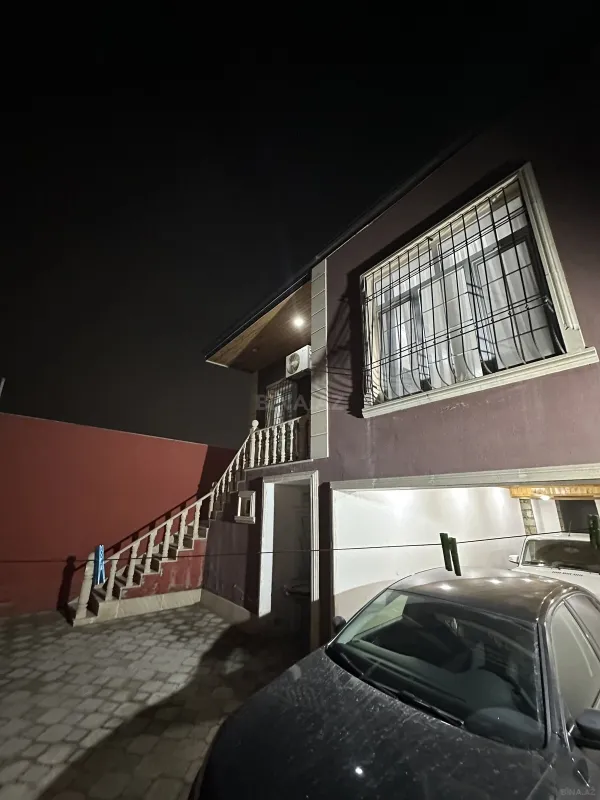 Satılır 7 otaqlı həyət evi 198 m²