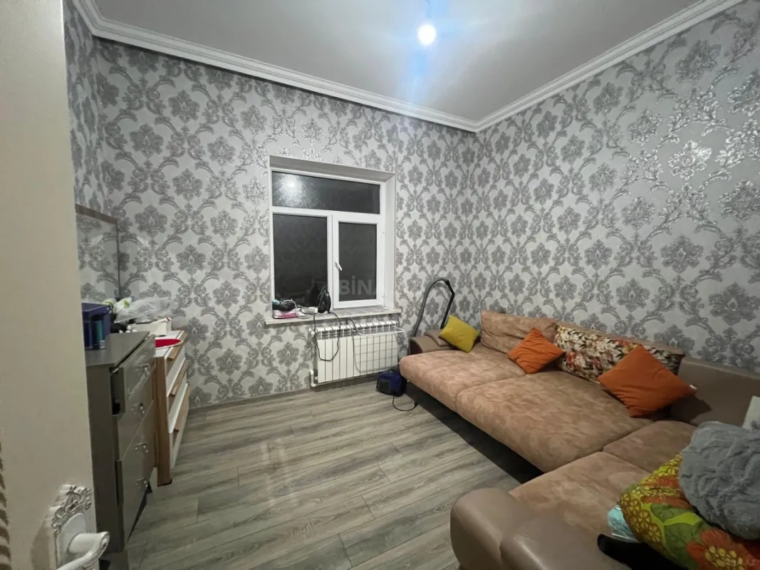 Satılır 7 otaqlı həyət evi 198 m²