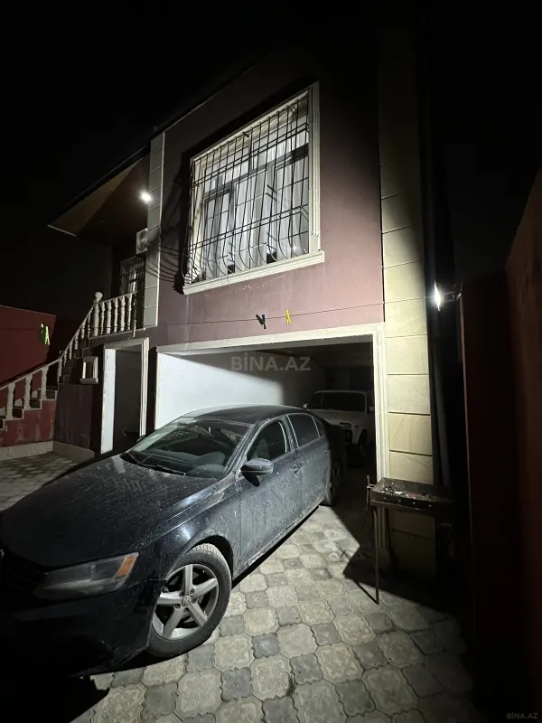 Satılır 7 otaqlı həyət evi 198 m²