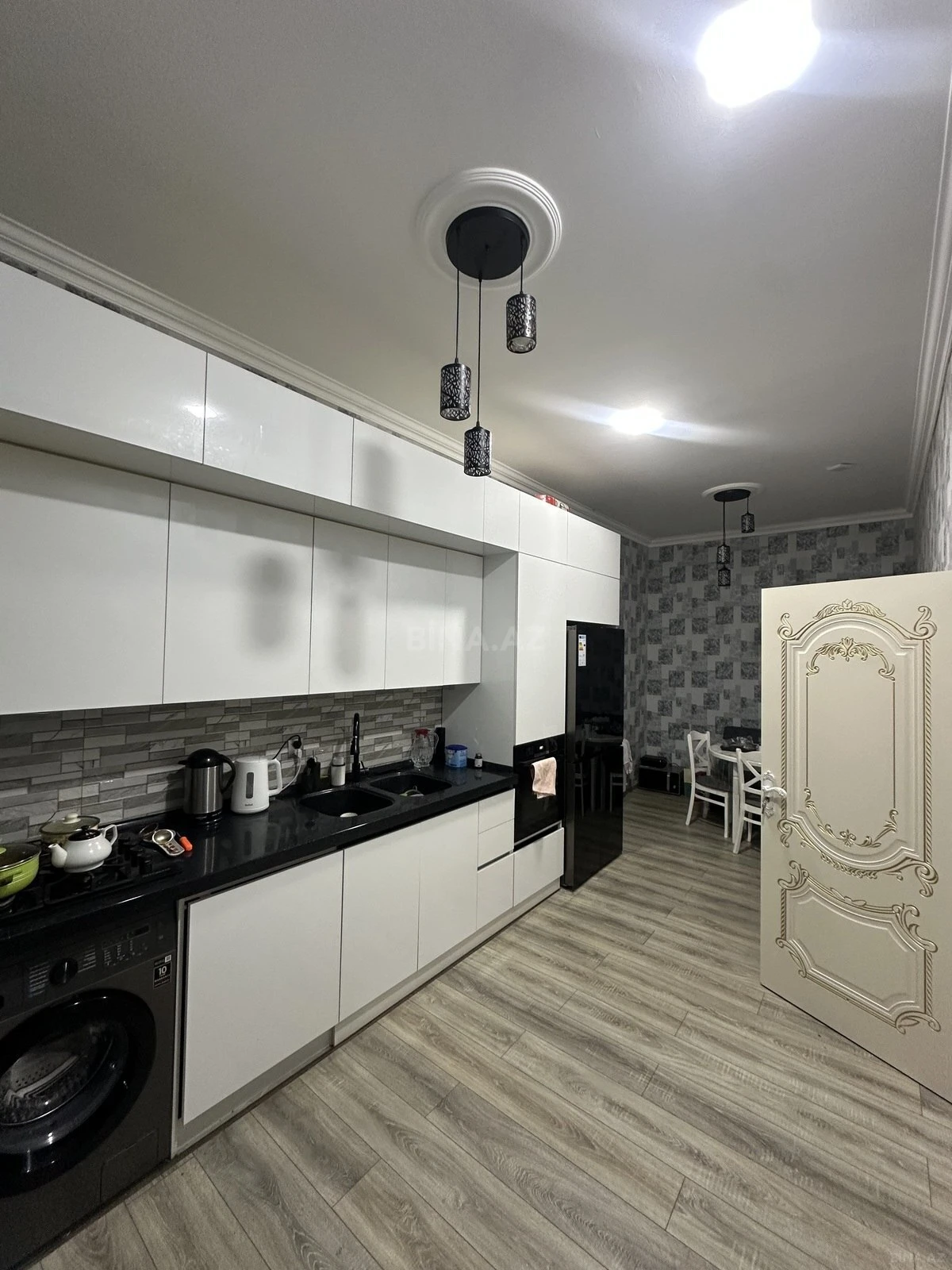 Satılır 7 otaqlı həyət evi 198 m²