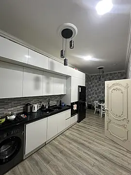 Satılır 7 otaqlı həyət evi 198 m²