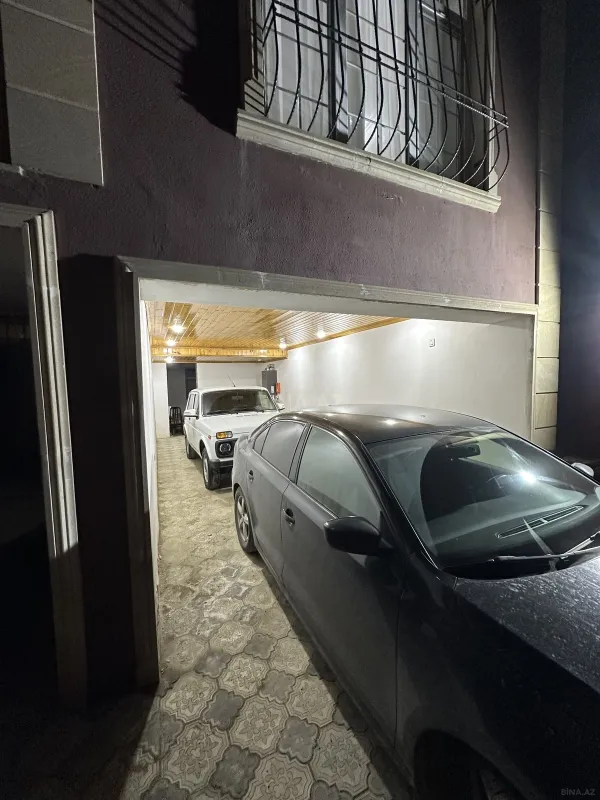 Satılır 7 otaqlı həyət evi 198 m²