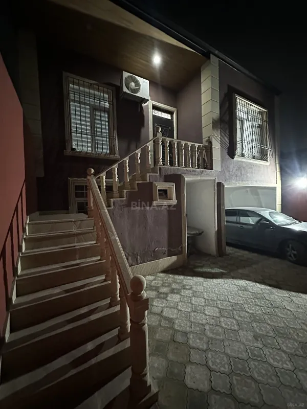 Satılır 7 otaqlı həyət evi 198 m²