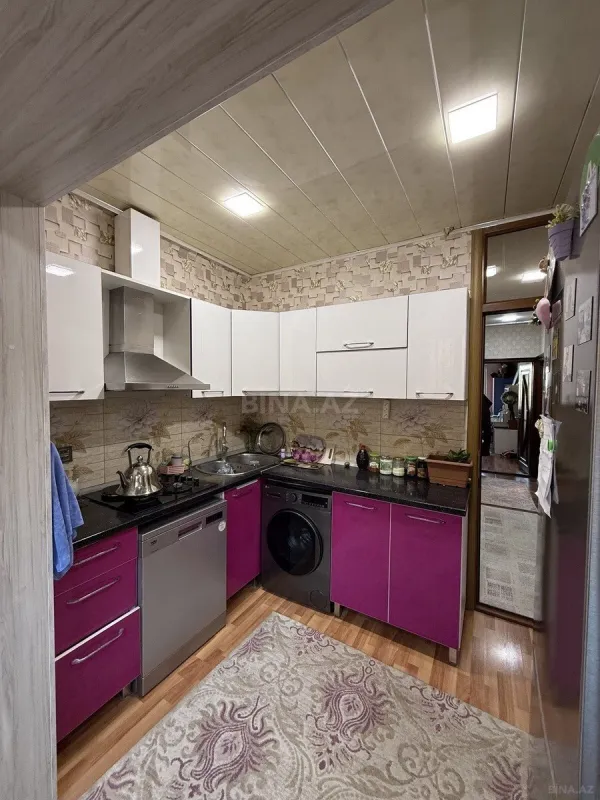 Satılır 4 otaqlı mənzil 100 m²