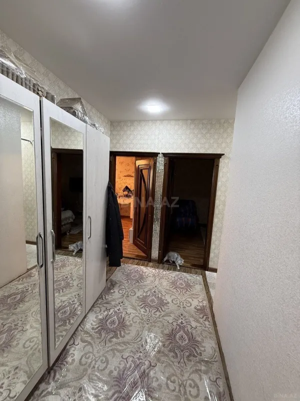 Satılır 4 otaqlı mənzil 100 m²