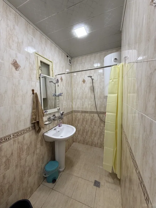 Satılır 4 otaqlı mənzil 100 m²