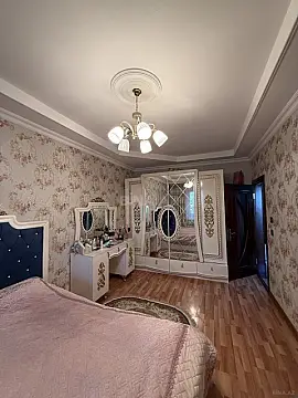 Satılır 4 otaqlı mənzil 100 m²