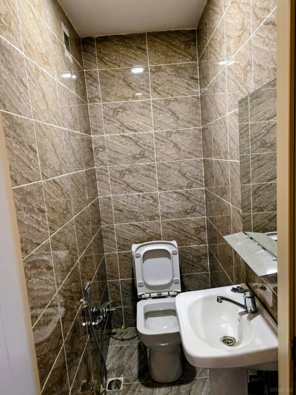 Satılır 2 otaqlı mənzil 74.9 m²