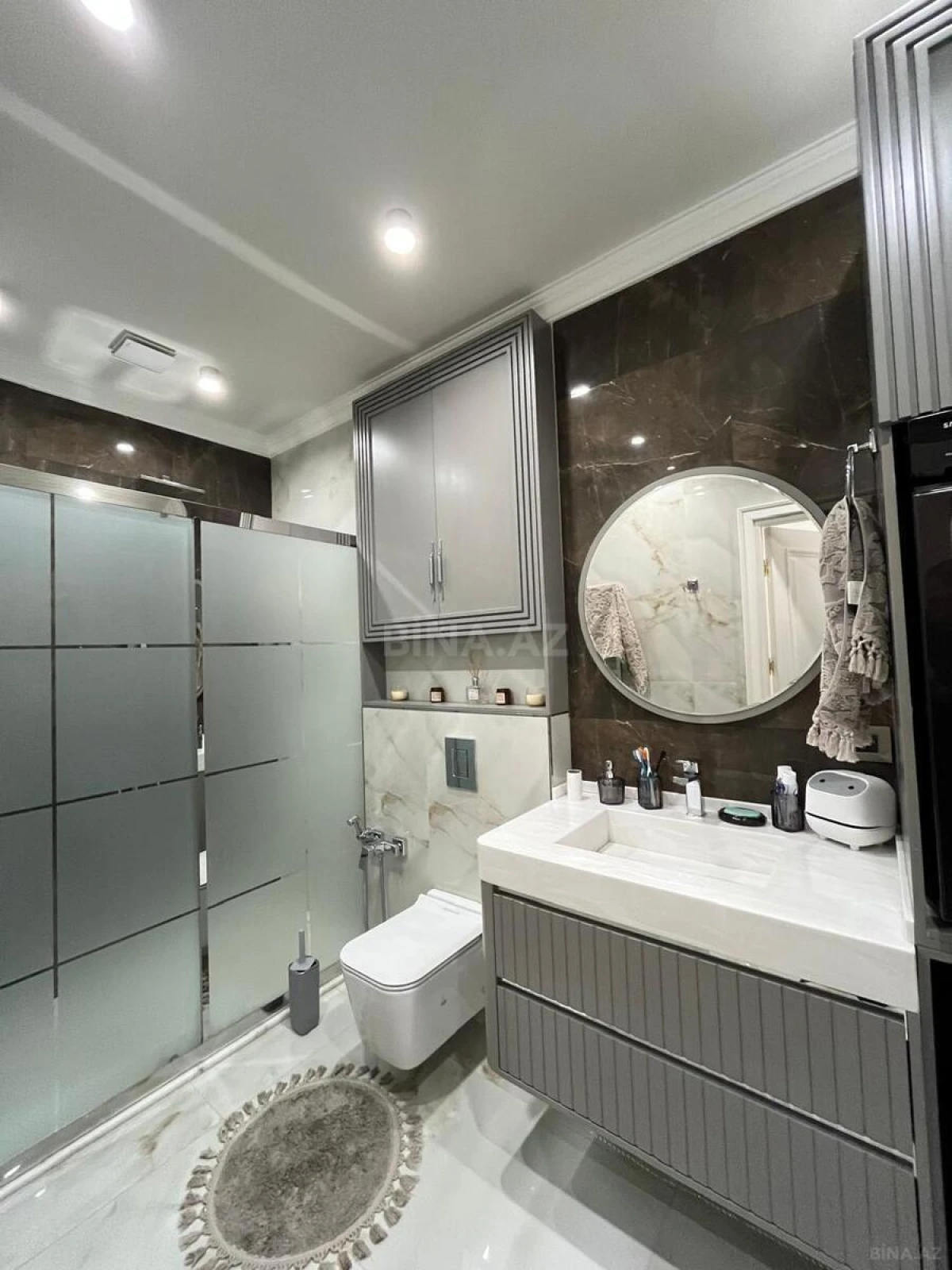 Satılır 4 otaqlı mənzil 200 m²