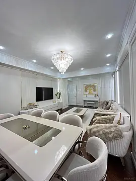 Satılır 4 otaqlı mənzil 200 m²