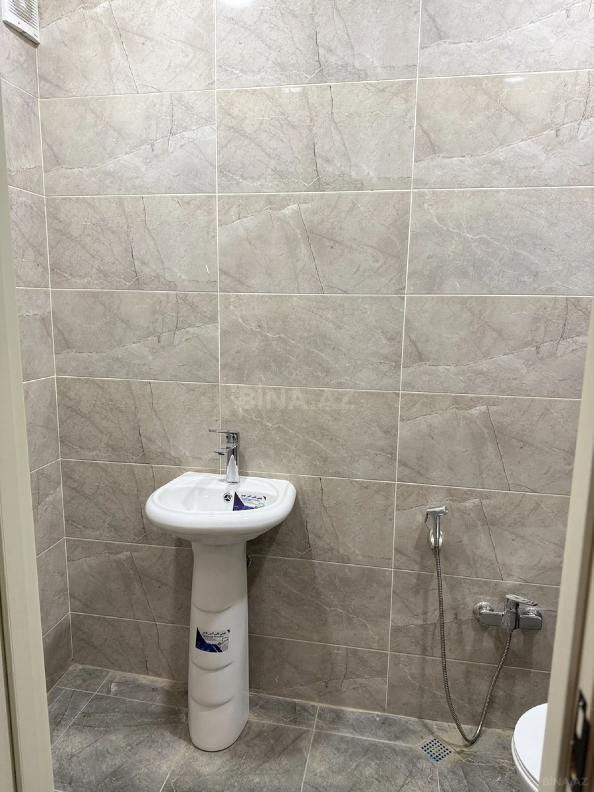 Satılır 3 otaqlı mənzil 113 m²