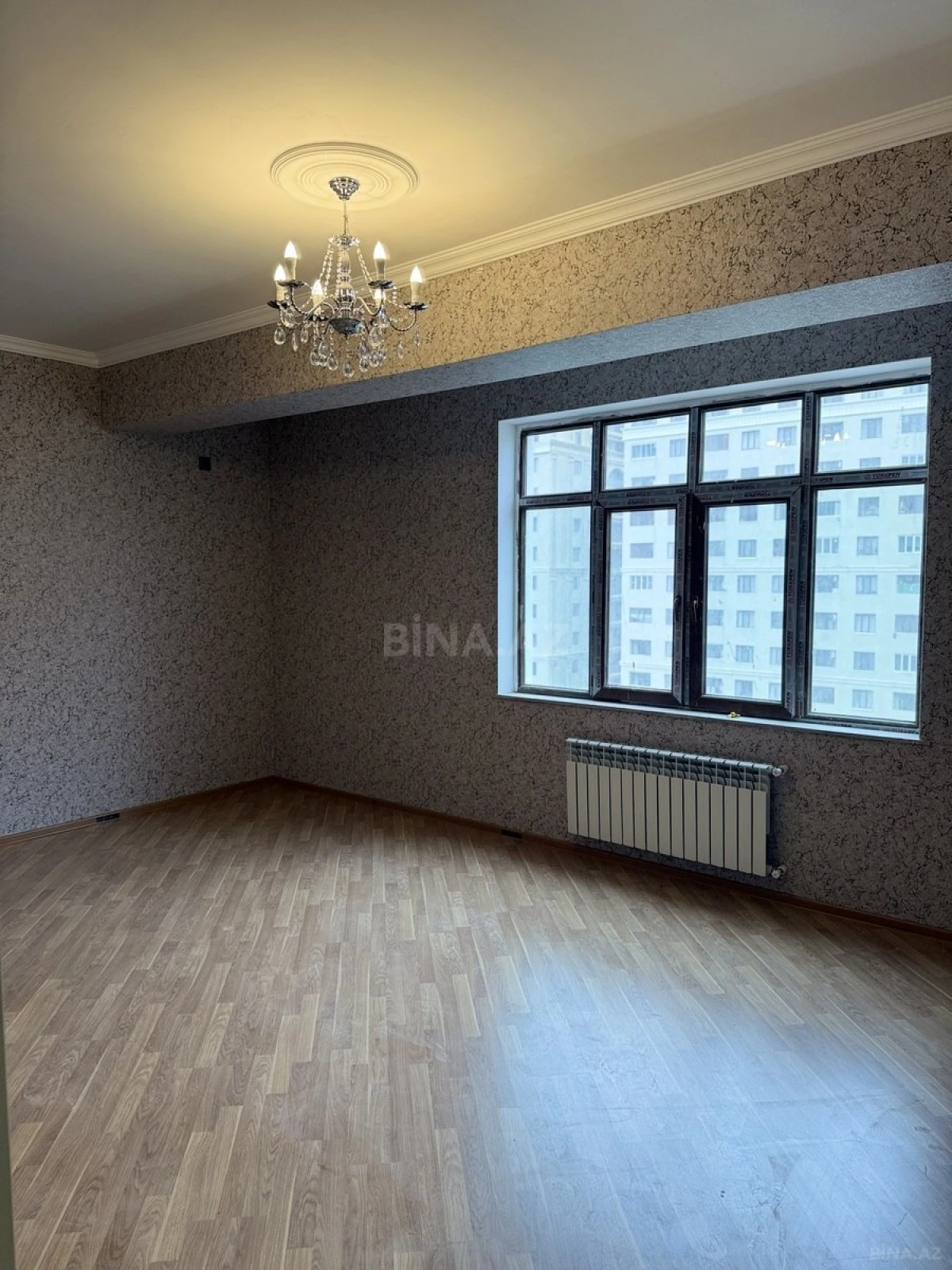 Satılır 3 otaqlı mənzil 113 m²