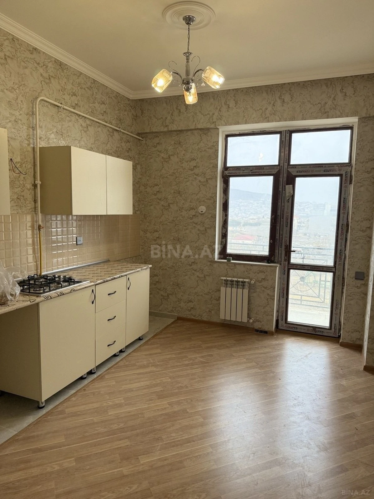 Satılır 3 otaqlı mənzil 113 m²