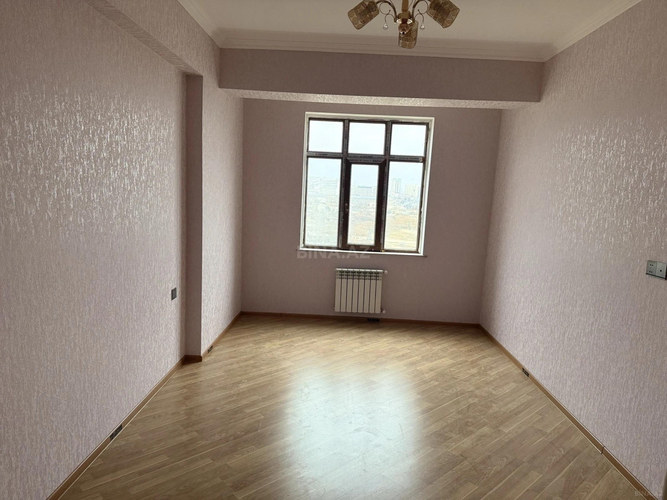 Satılır 3 otaqlı mənzil 113 m²