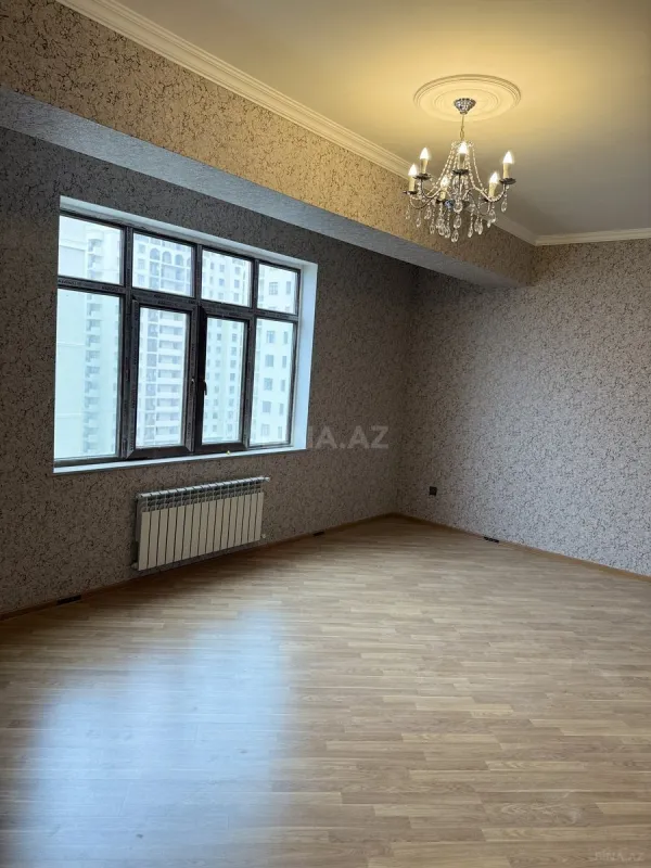Satılır 3 otaqlı mənzil 113 m²