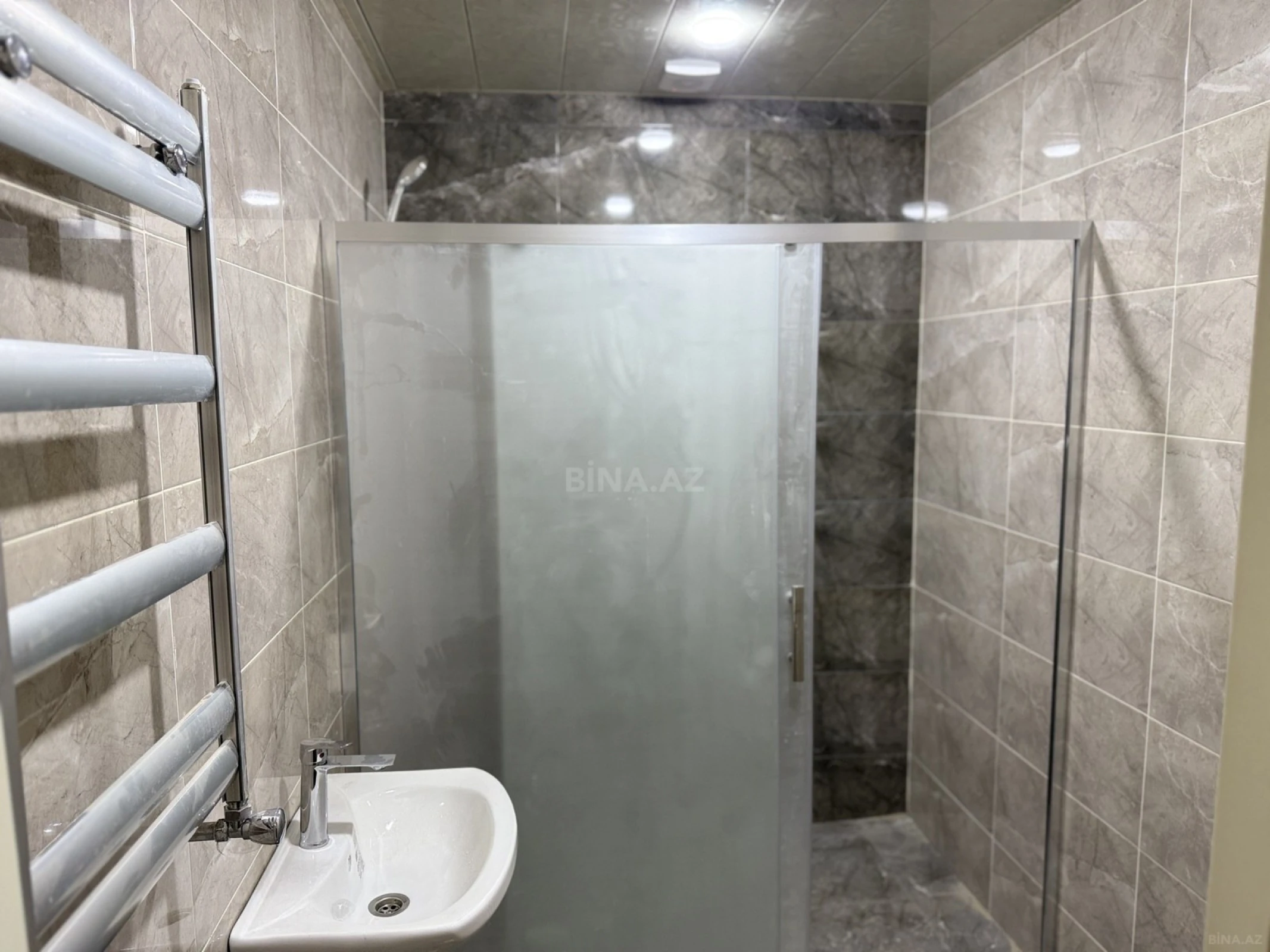Satılır 3 otaqlı mənzil 113 m²