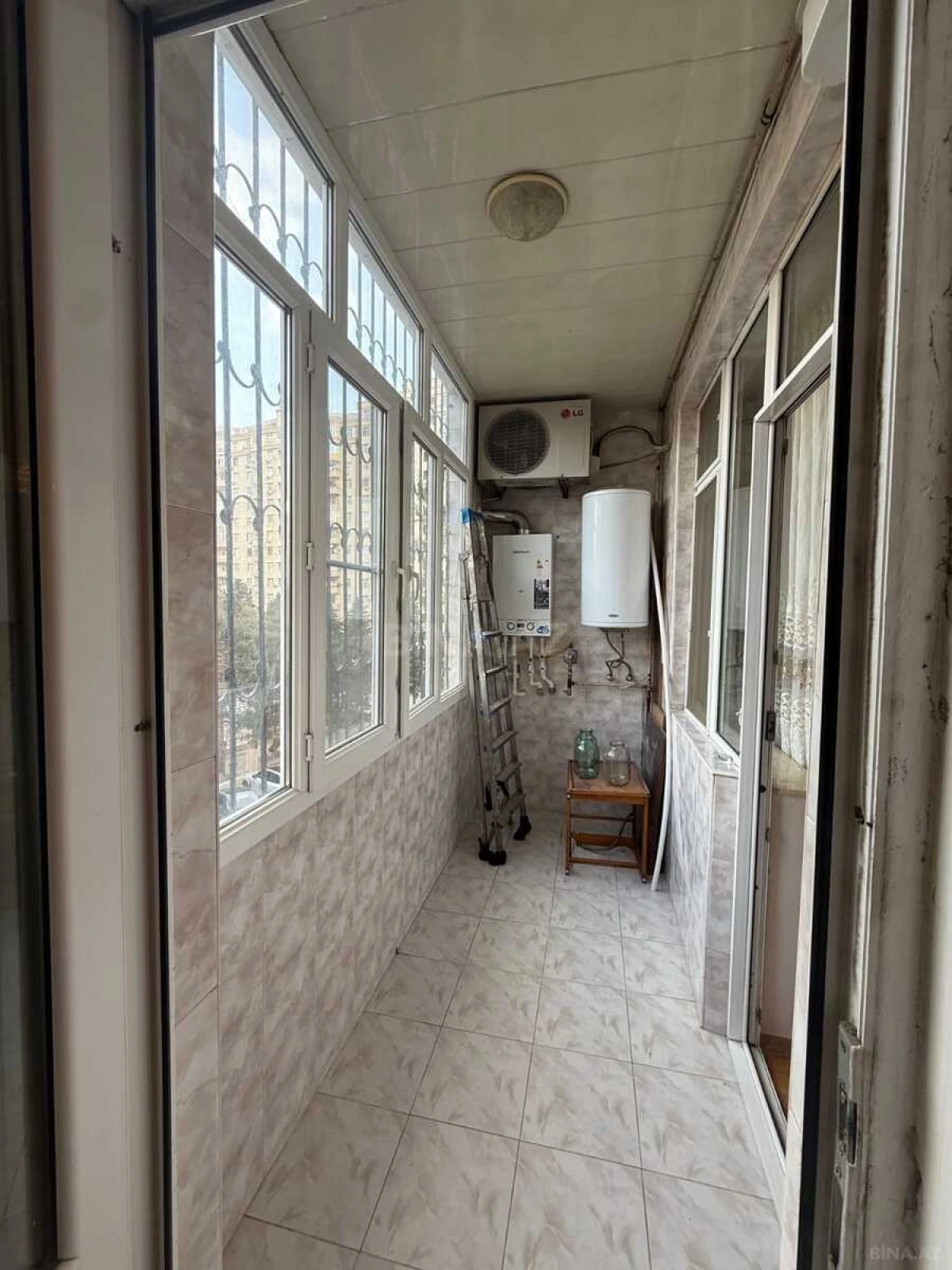 Satılır 3 otaqlı mənzil 115 m²