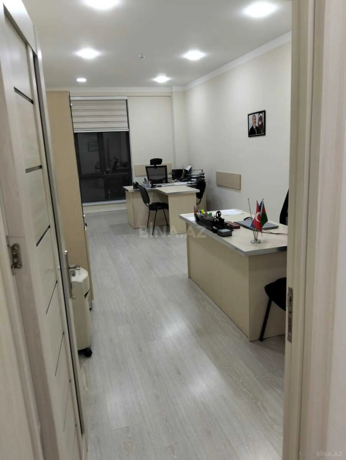 Kirayə verilir 9 otaqlı ofis 470 m²
