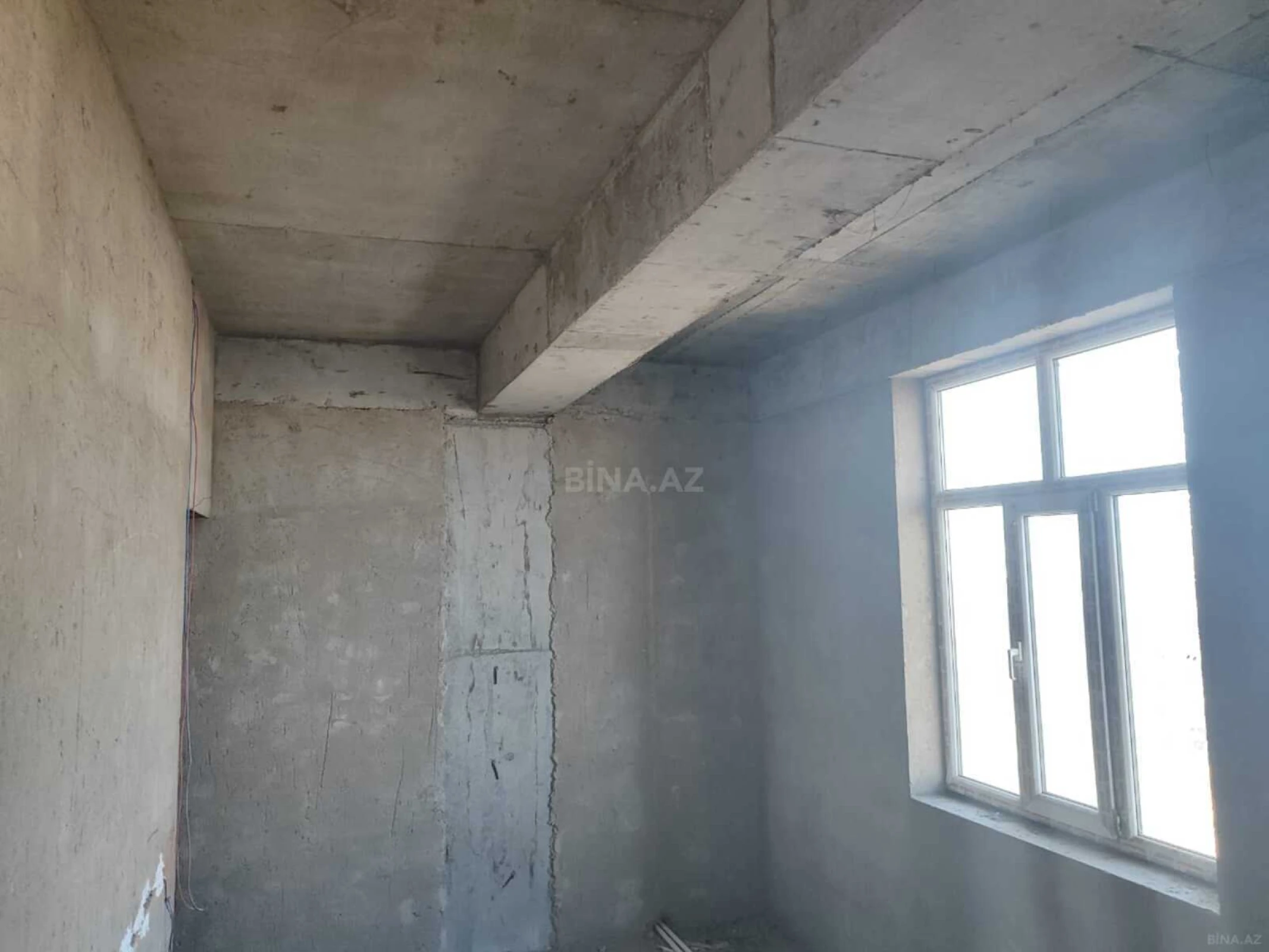 Satılır 3 otaqlı mənzil 104 m²