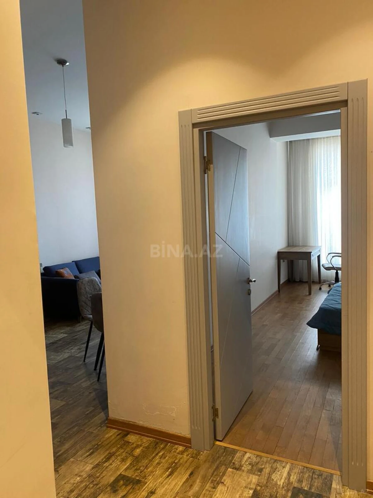 Kirayə verilir 2 otaqlı mənzil 68 m²