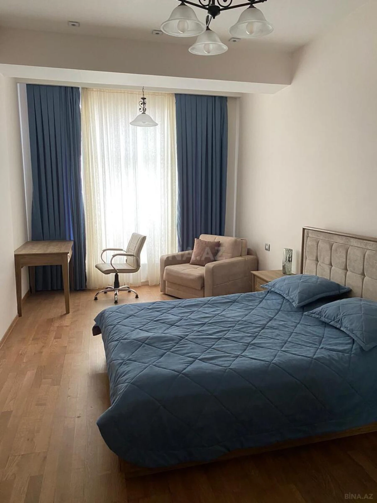 Kirayə verilir 2 otaqlı mənzil 68 m²
