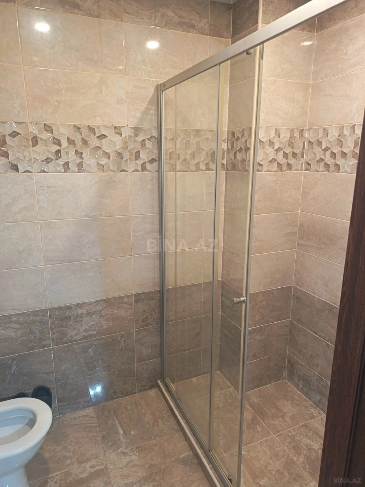 Kirayə verilir 2 otaqlı mənzil 65 m²