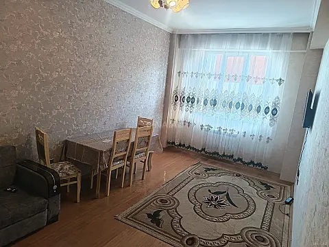 Kirayə verilir 2 otaqlı mənzil 65 m²