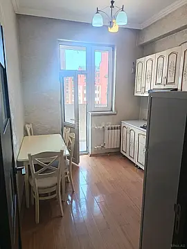 Kirayə verilir 2 otaqlı mənzil 65 m²