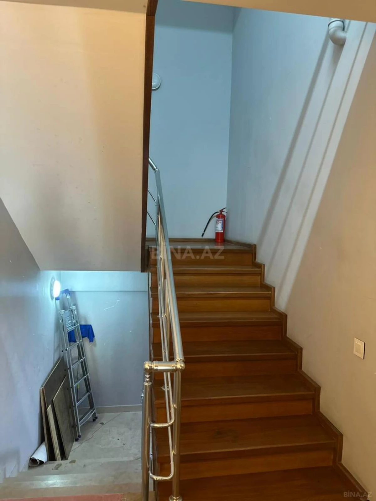 Kirayə verilir obyekt 300 m²