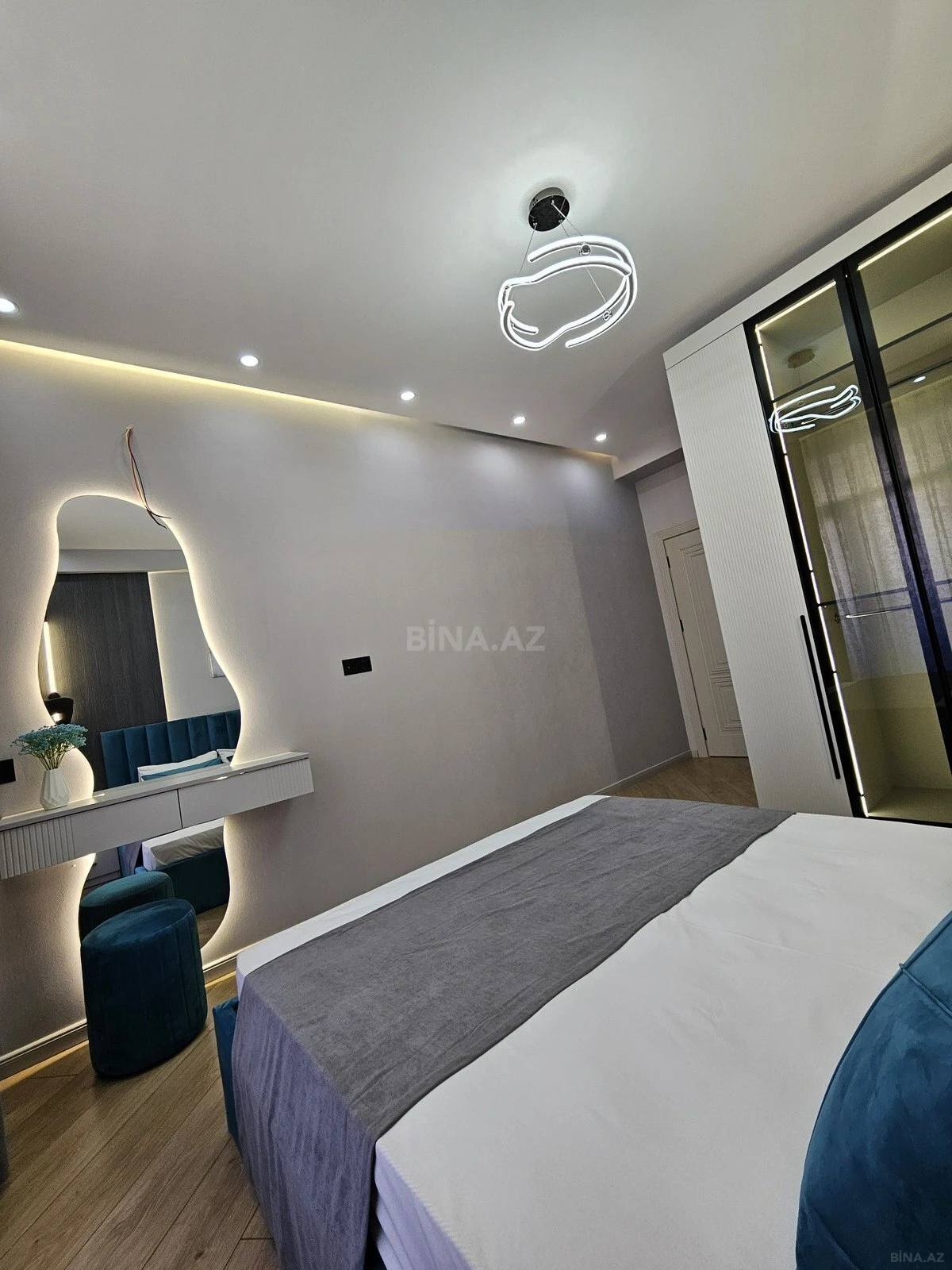 Satılır 2 otaqlı mənzil 55 m²