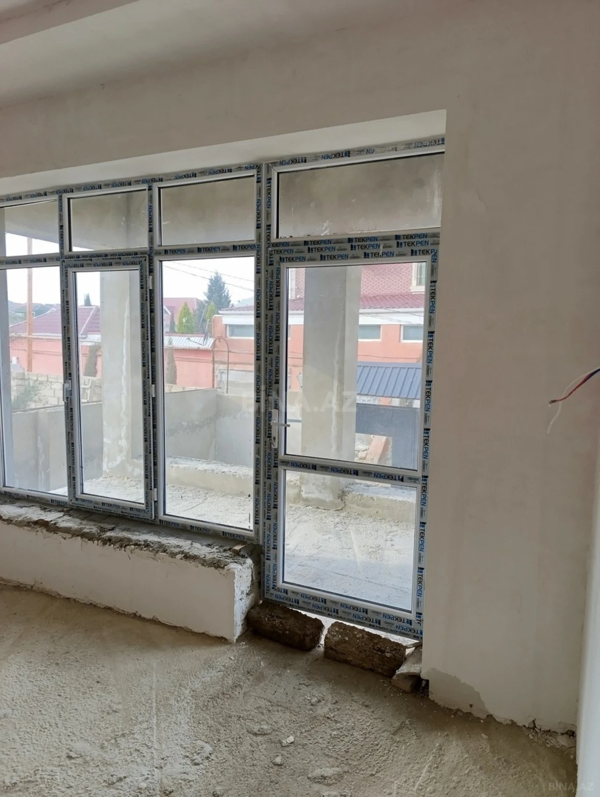 Satılır 5 otaqlı həyət evi 170 m²
