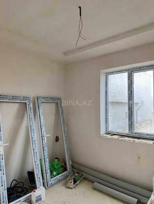 Satılır 5 otaqlı həyət evi 170 m²