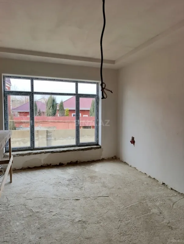 Satılır 5 otaqlı həyət evi 170 m²