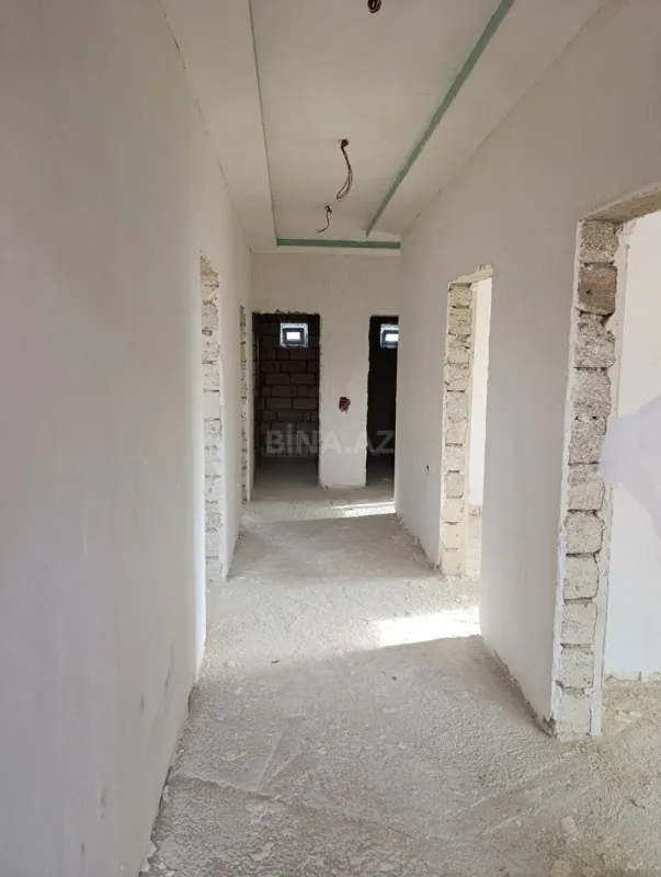 Satılır 5 otaqlı həyət evi 170 m²