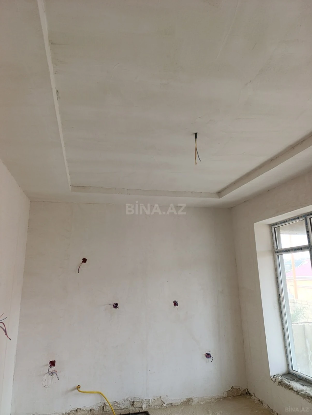 Satılır 5 otaqlı həyət evi 170 m²